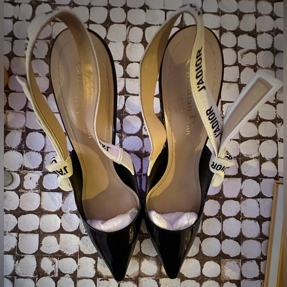 J'Adior Slingback Pump - Picture 1 of 9